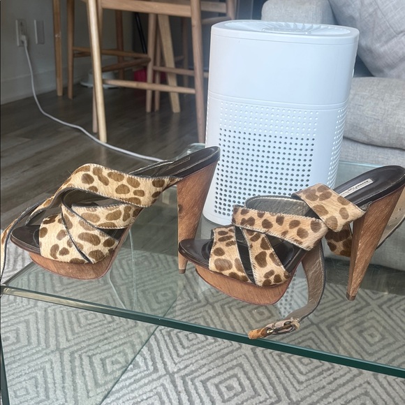 Summer blow out $20!! Sam Edelman Leopard Print Sandals - Picture 3 of 5
